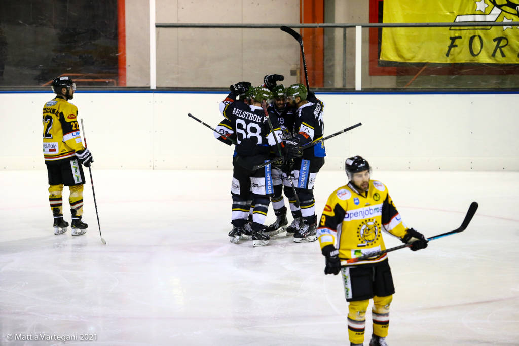 Varese - Merano 5 a 1 (gara4 playoff 2021)