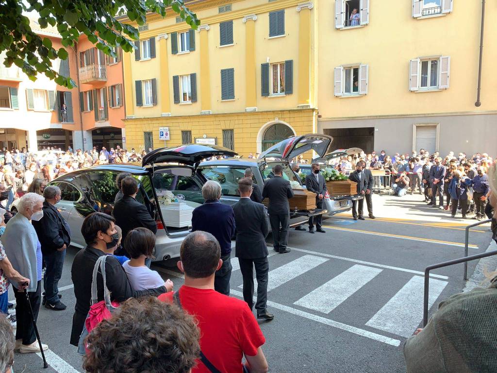 Funerale Vedano Olona famiglia Zorloni