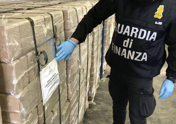 Guardia di Finanza Bricchetti di legno