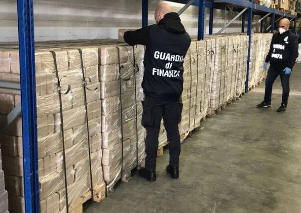 Guardia di Finanza Bricchetti di legno