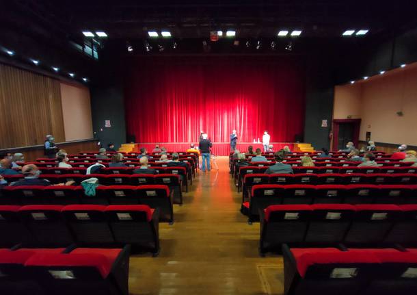 Il Giuditta Pasta riapre le porte per la presentazione del concorso "Fotografa un Saronnese"