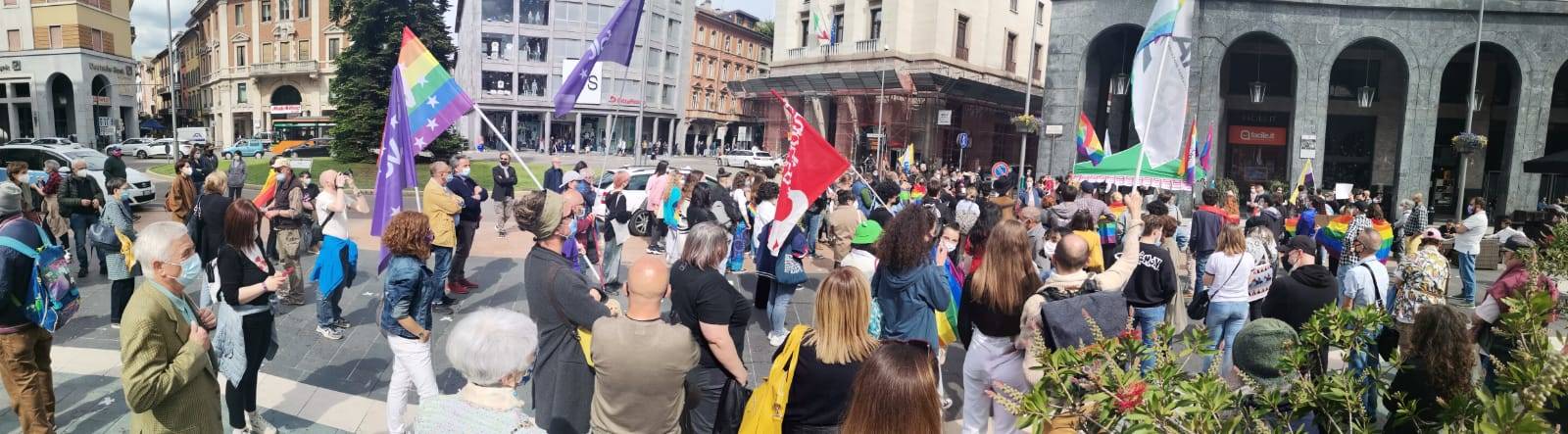 Il presidio a Varese per il DDL Zan