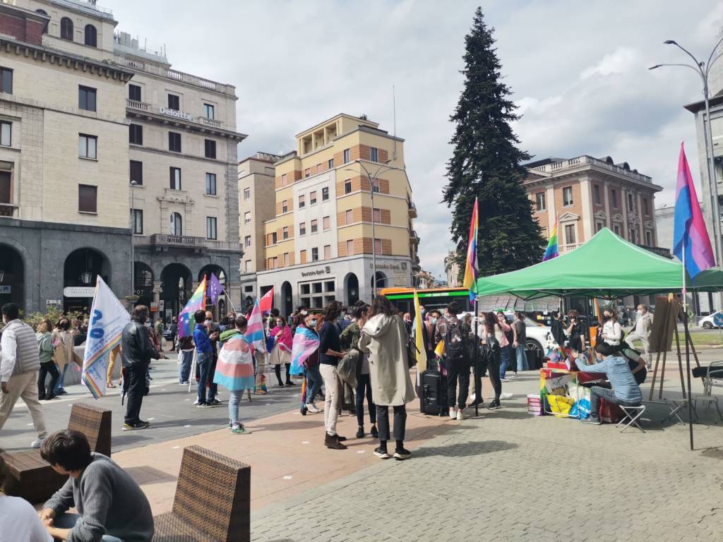 Il presidio a Varese per il DDL Zan