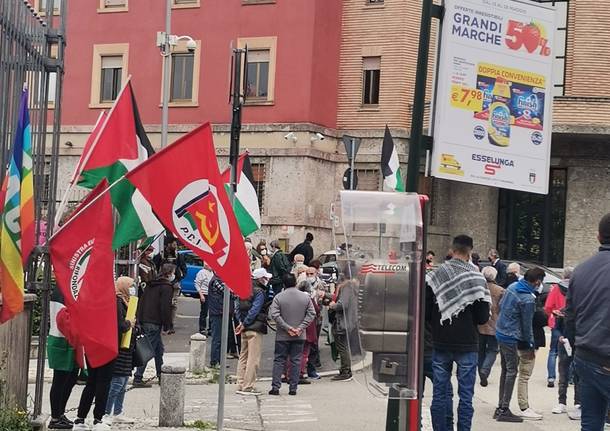 Il presidio per la Palestina in piazza Libertà