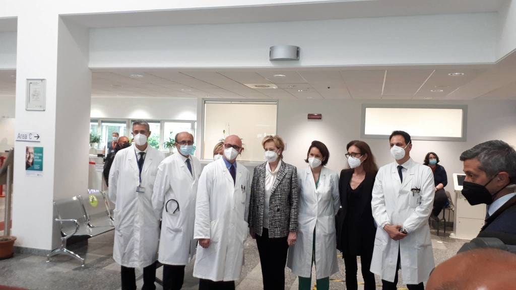 Il vice presidente della Regione Lombardia in visita all'Ospedale di Garbagnate