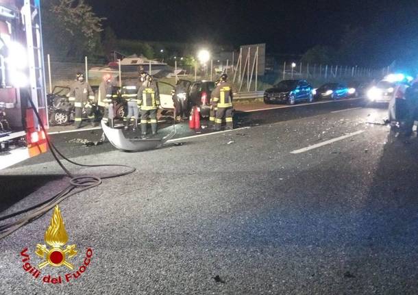 Incidente in autostrada tra Sesto Calende e Besnate 