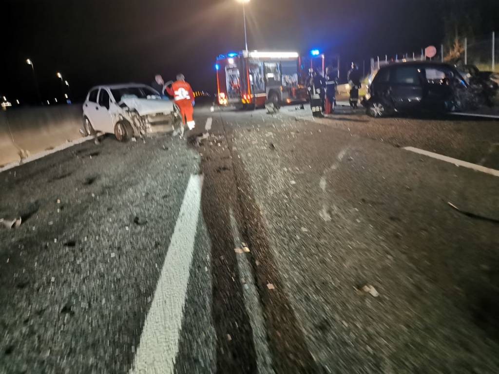 Incidente in autostrada tra Sesto Calende e Besnate 