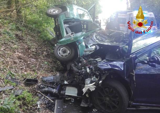 Incidente sulla strada tra Malnate e Cagno 