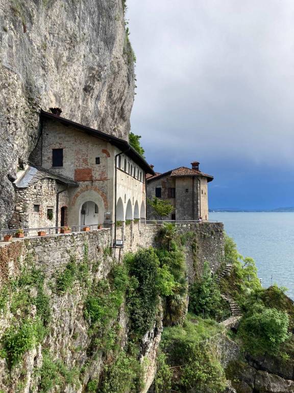 L'Eremo di Santa Caterina del Sasso 