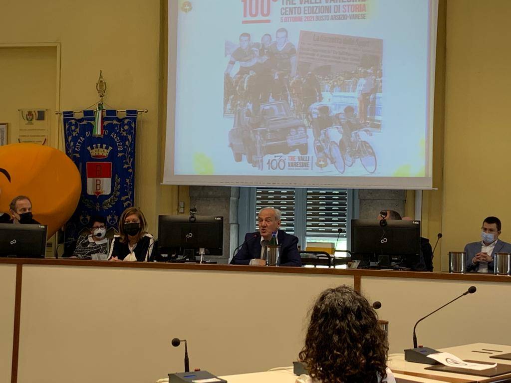 La Tre Valli Varesine parte da Busto Arsizio