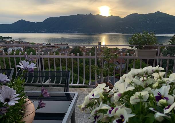 Tramonto infuocato sul Lago Maggiore