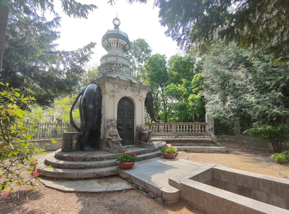 Pagoda Indiana di Bregazzana - Inaugurazione targa