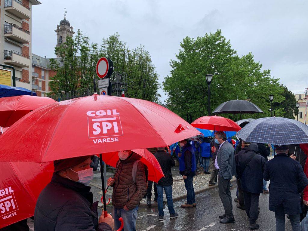Sindacati in presidio a Varese per la sicurezza sul lavoro 