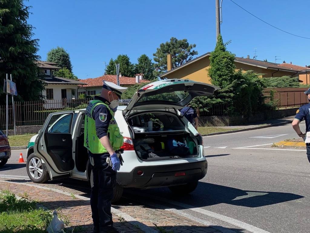 Vedano Olona - Pedone investito alla rotonda del cimitero