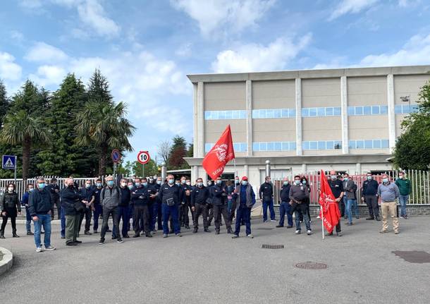 Venegono Inferiore - Sciopero alla Macchi spa