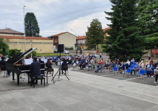 2 giugno a cerro maggiore