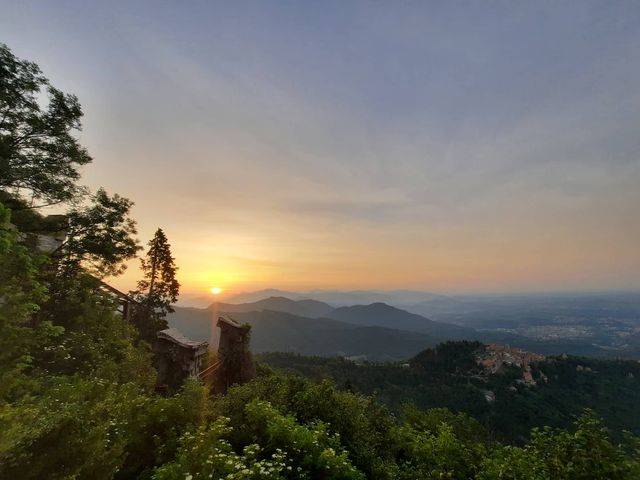 Alba al Sacro Monte