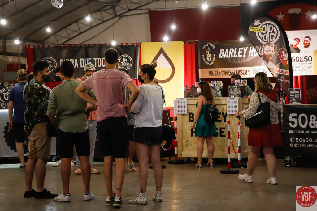Un venerdì sera al Varese Beer Festival