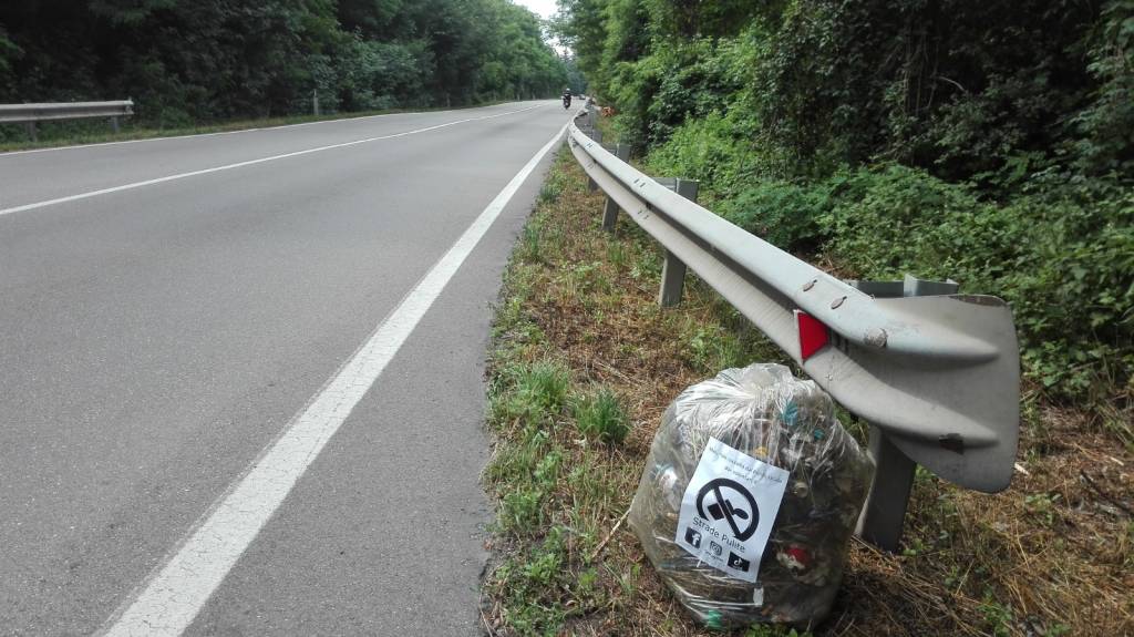 La super pulizia di \"Strade Pulite\" a Vedano Olona