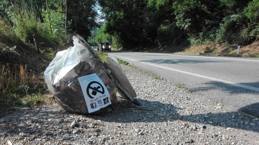 La super pulizia di \"Strade Pulite\" a Vedano Olona