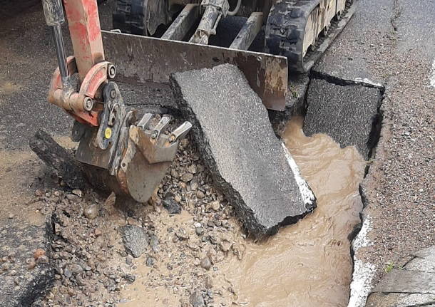 Dopo il guasto alla rete idrica, sacchetti di acqua in distribuzione a Castellanza