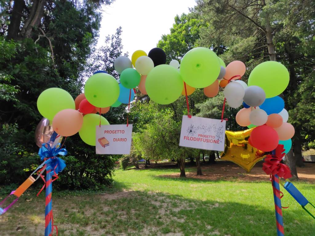 Festa in cortile alla Pascoli