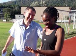 Gavirate - Proposta di matrimonio sul campo di atletica
