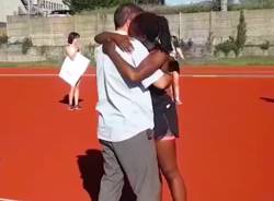 Gavirate - Proposta di matrimonio sul campo di atletica