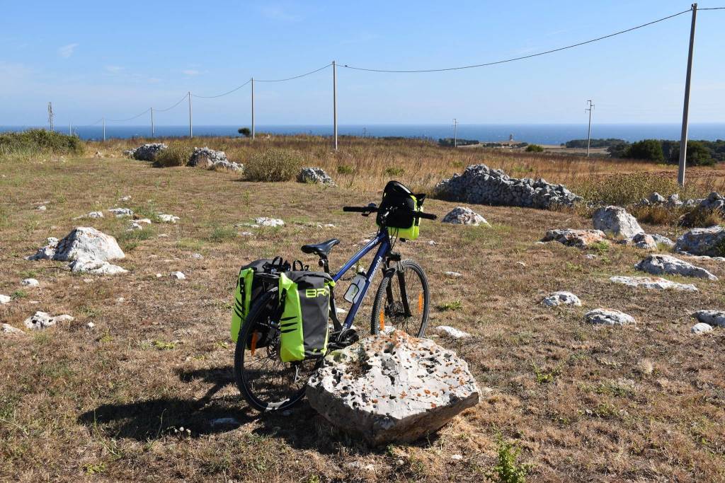 In bicicletta da Lomazzo a Taranto per beneficenza: si è conclusa l'avventura di Mimmo Carriero