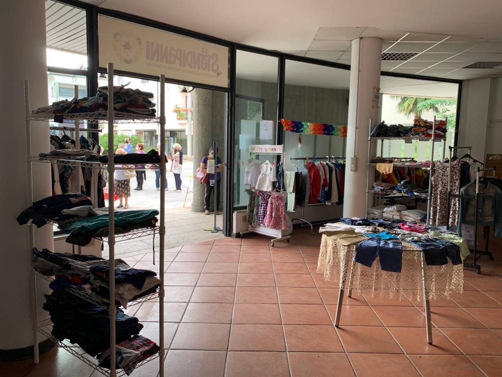 nuovo Stendipanni Mamme in cerchio