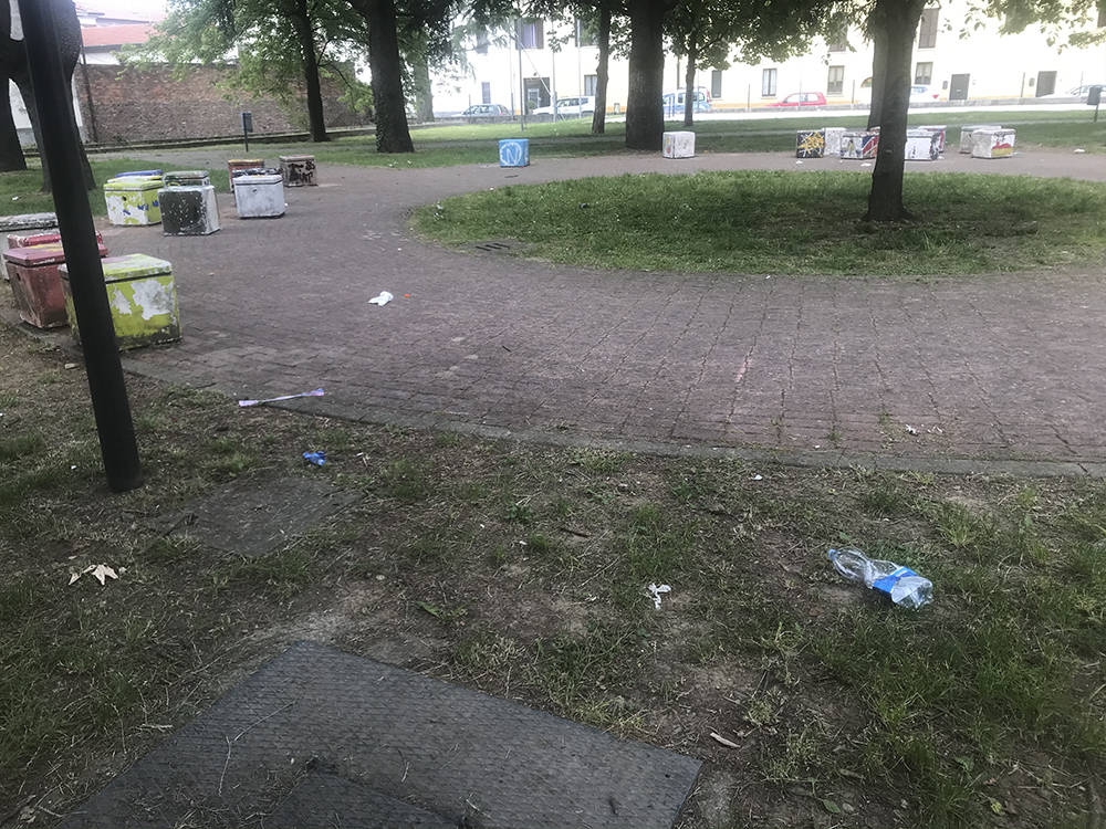 "Rifiuti e degrado al parco Avis-Aido di Fagnano Olona"