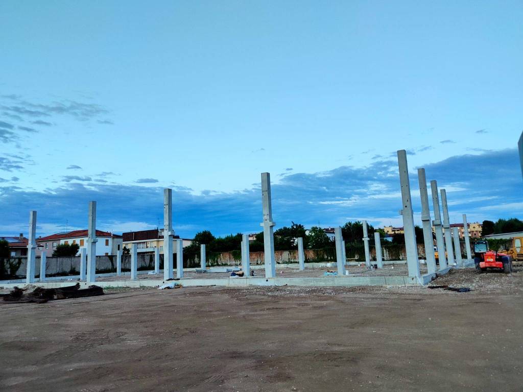 Saronno, avanzano i lavori per la costruzione del nuovo Tigros
