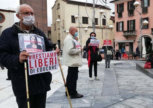 sentinelle in piedi