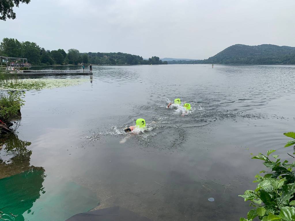 Traversata del lago di Monate