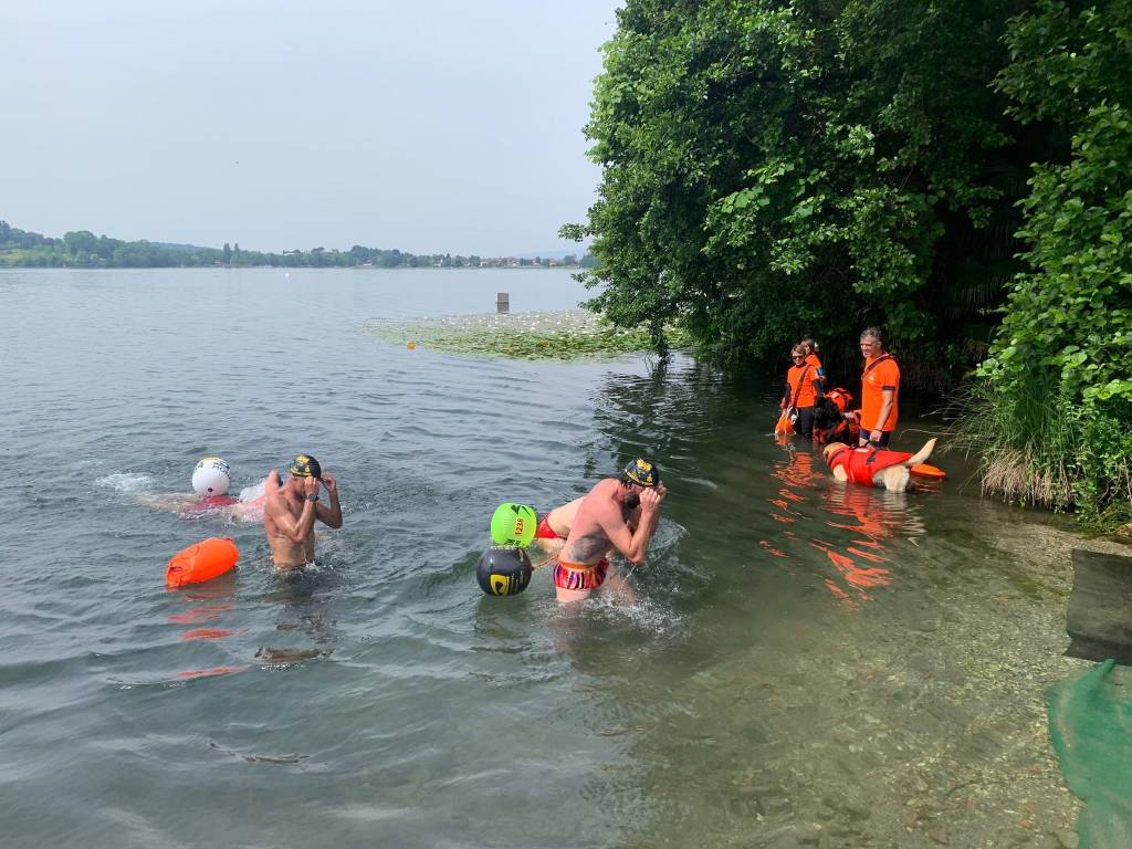 Traversata del lago di Monate