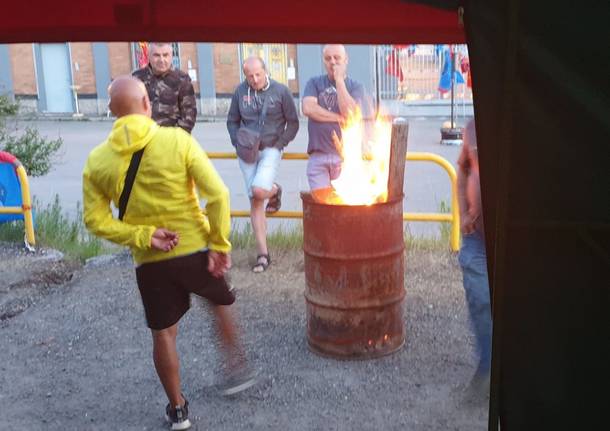 Aiuti, viveri e solidarietà per i lavoratori della Gianetti Ruote di Ceriano Laghetto