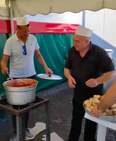 Aiuti, viveri e solidarietà per i lavoratori della Gianetti Ruote di Ceriano Laghetto