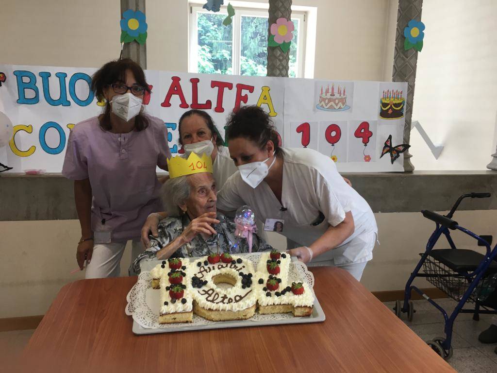 Nonna Altea compie 104 anni
