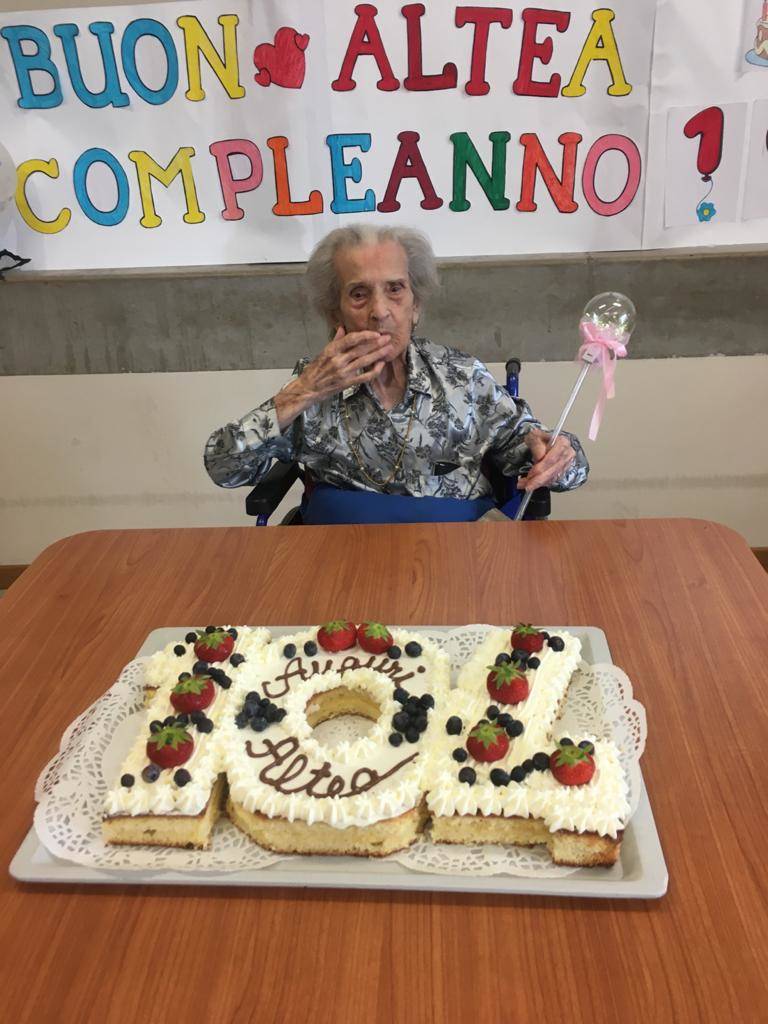 Nonna Altea compie 104 anni