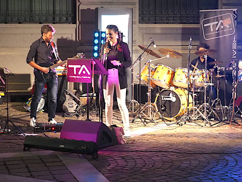 Il concerto in piazza a Gallarate