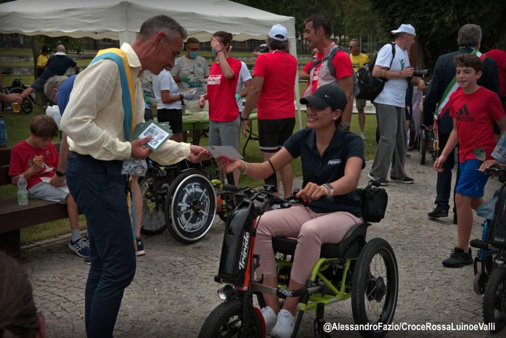 Il Triride Tour ha fatto tappa tra i laghi della provincia di Varese