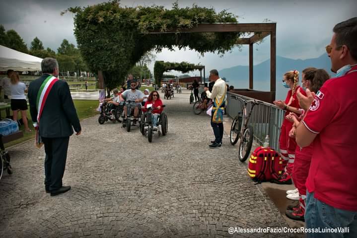 Il Triride Tour ha fatto tappa tra i laghi della provincia di Varese