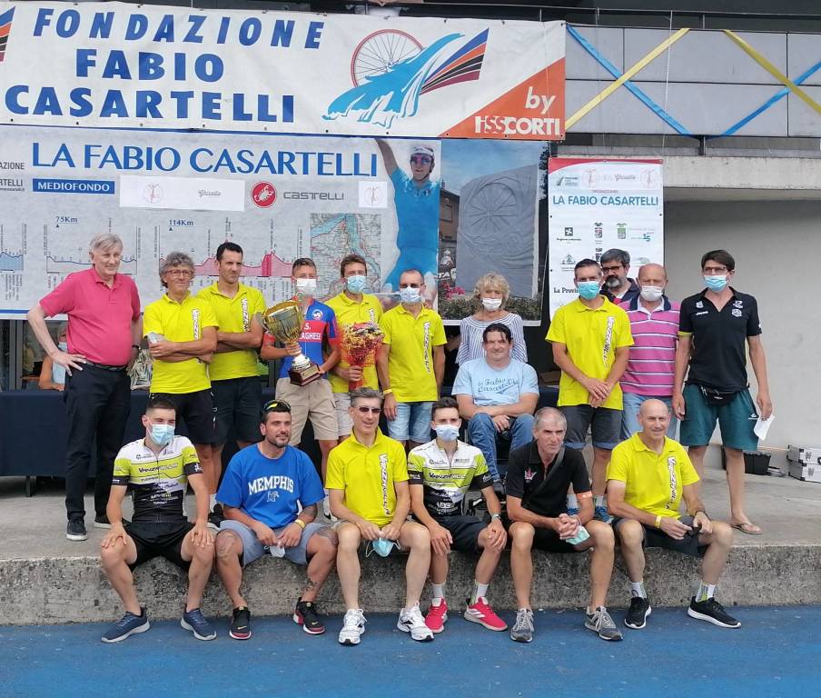ciclisti del Vanzavilla Team