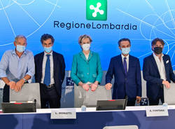 conferenza stampa vaccinazioni covid