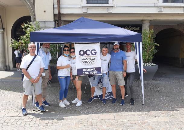 Gazebo elettorali in piazza a Gallarate