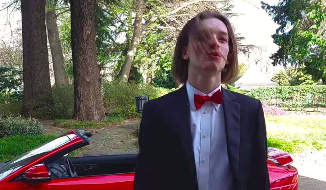 Feeling good, la cover del Manzoni tra Palace e la scuola
