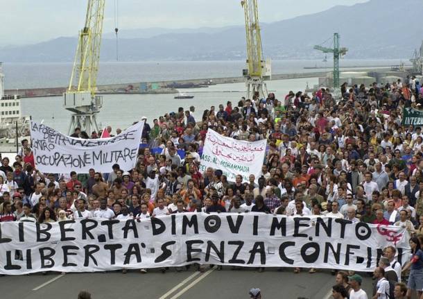 G8 di Genova 2001 - le foto 