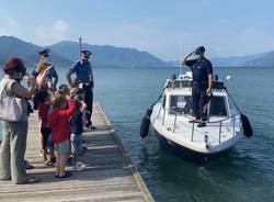 i carabinieri incontrano i bambini a maccagno