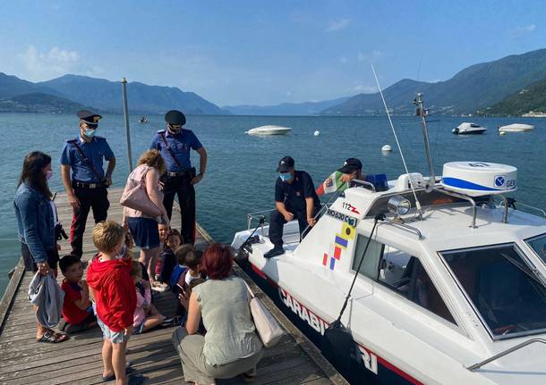 I bimbi di Maccagno incontrano i carabinieri di Luino