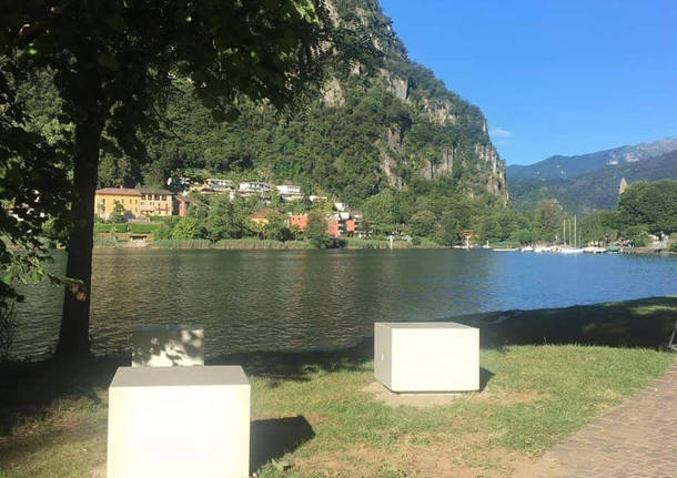 I nuovi arredi del lungolago di Lavena Ponte Tresa 